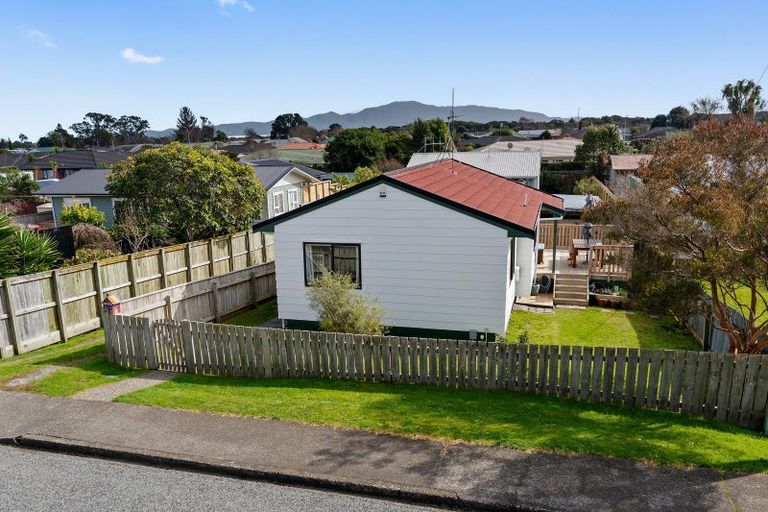 Photo of property in 6a Parakai Street, Paraparaumu, 5032