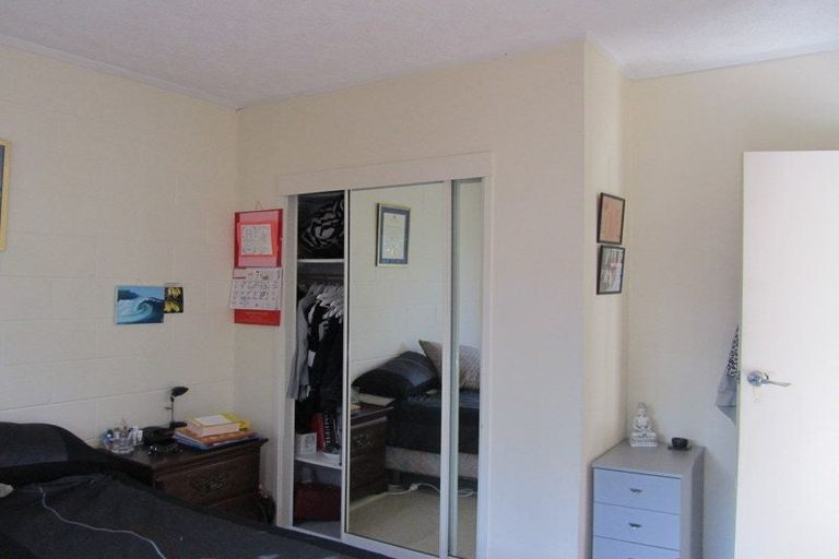 Photo of property in 1/36 Saddleback Rise, Murrays Bay, Auckland, 0630