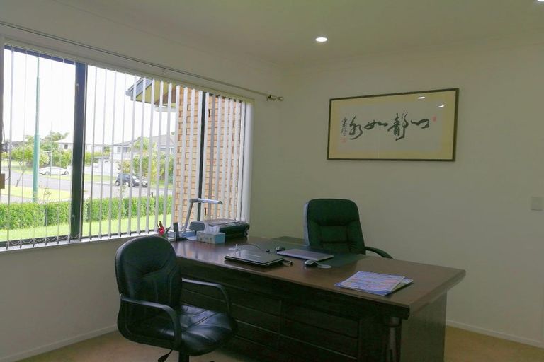 Photo of property in 21 Waimanu Drive, Te Atatu Peninsula, Auckland, 0610