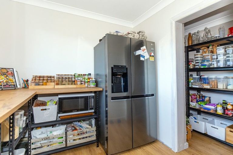 Photo of property in 1 Campbell Street, Geraldine, 7930