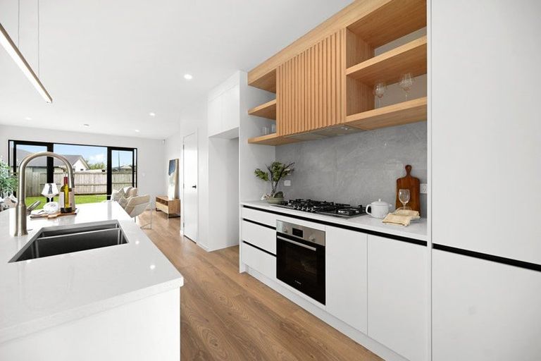 Photo of property in 72 Overton Street, Rototuna North, 3210