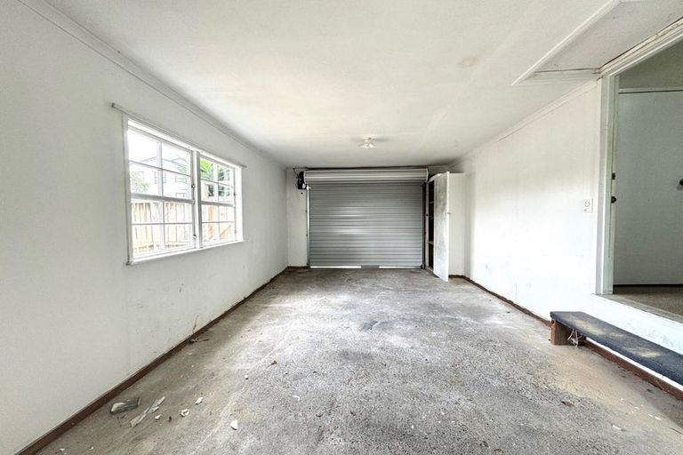 Photo of property in 158 Pigeon Mountain Road, Half Moon Bay, Auckland, 2012