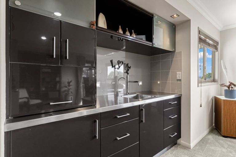 Photo of property in 176b Heta Road, Highlands Park, New Plymouth, 4312