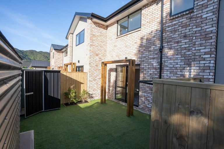 Photo of property in 2/176 Cambridge Terrace, Fairfield, Lower Hutt, 5011