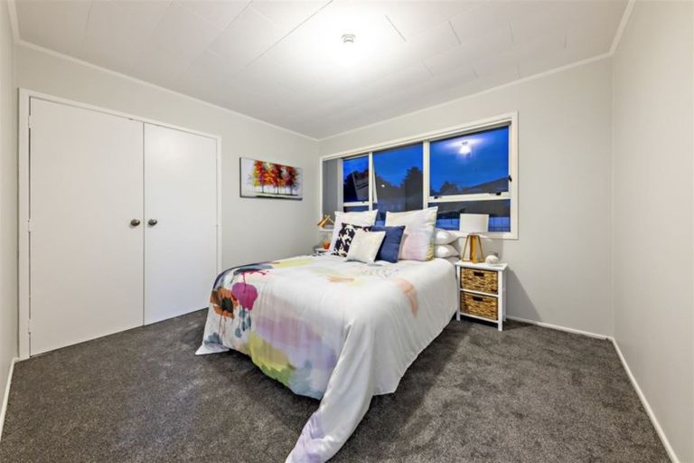 Photo of property in 21 Leaver Place, Weymouth, Auckland, 2103