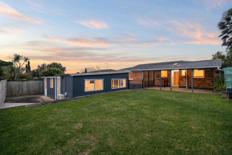 Photo of property in 19 Lawrence Crescent, Hillpark, Auckland, 2102