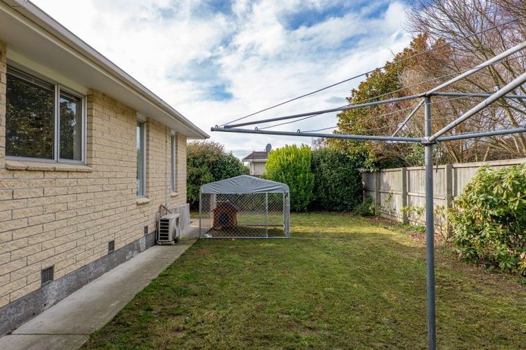 Photo of property in 2/38 Oldwood Street, Bishopdale, Christchurch, 8053