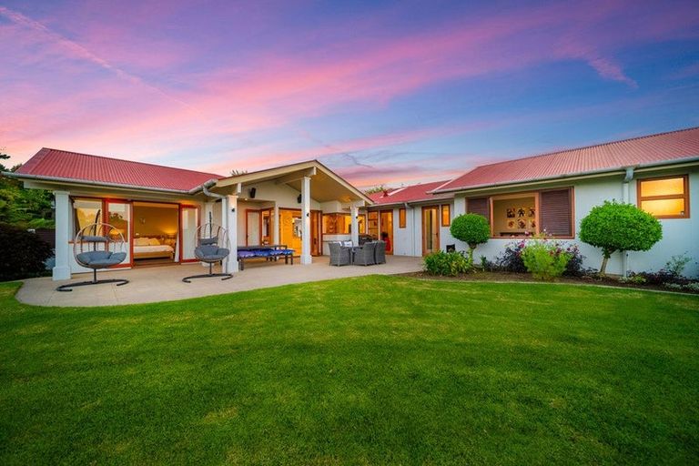 Photo of property in 15 Kaipara Road, Papakura, 2582