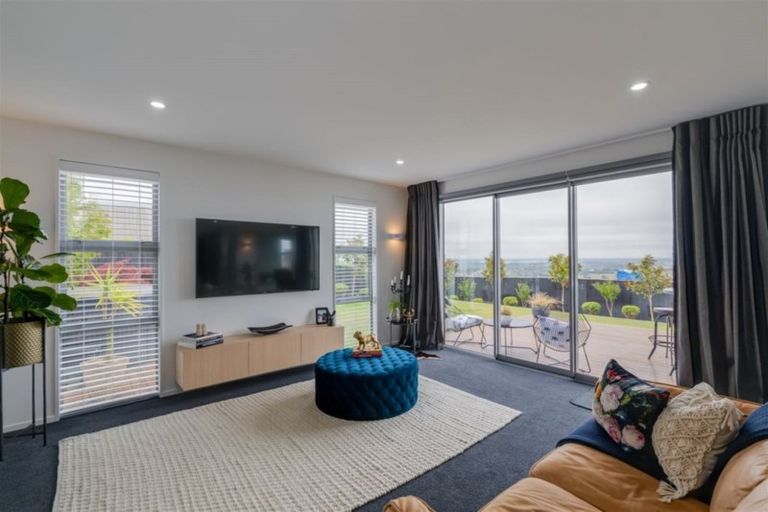 Photo of property in 138 Penruddock Rise, Westmorland, Christchurch, 8025