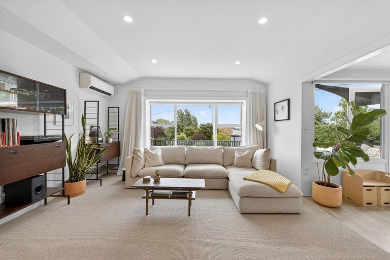 Photo of property in 1/22 Hackthorne Road, Cashmere, Christchurch, 8022