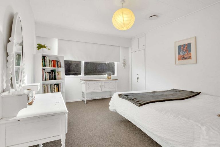 Photo of property in 2 Ashford Place, Havelock North, 4130