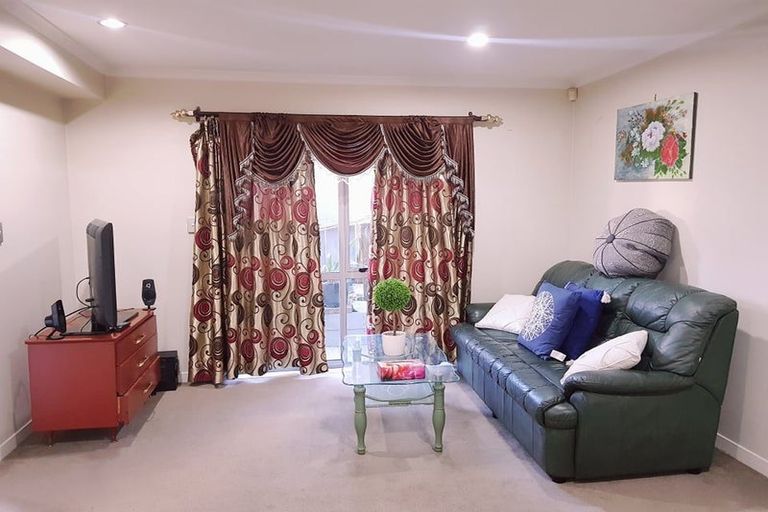 Photo of property in 14 Lucca Crescent, Flat Bush, Auckland, 2019