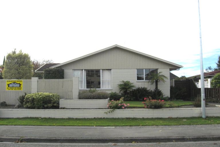 Photo of property in 24 Doncaster Street, Sockburn, Christchurch, 8042