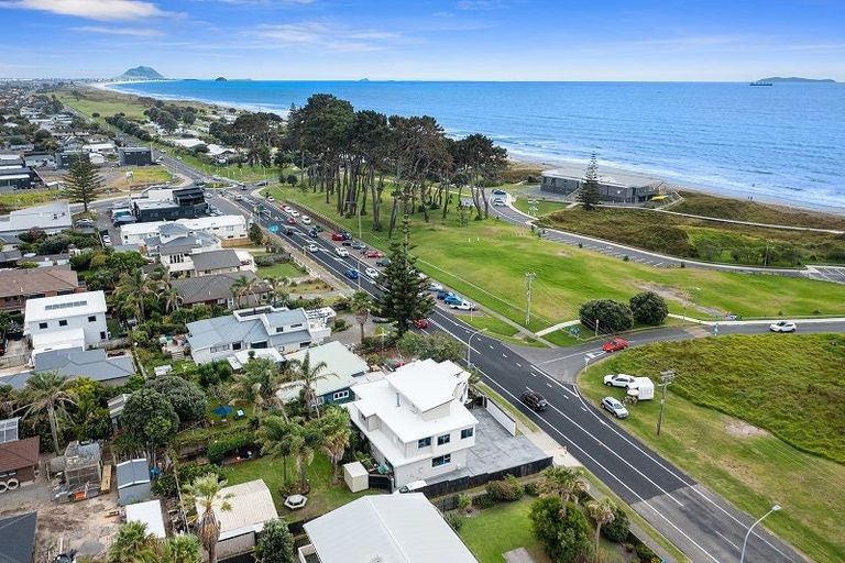 Photo of property in 570a Papamoa Beach Road, Papamoa Beach, Papamoa, 3118