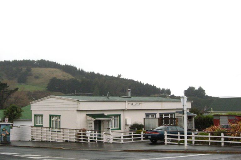 Photo of property in 1b Station Road, Sawyers Bay, Port Chalmers, 9023