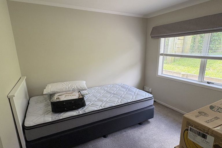 Photo of property in 24a Taylor Terrace, Tawa, Wellington, 5028