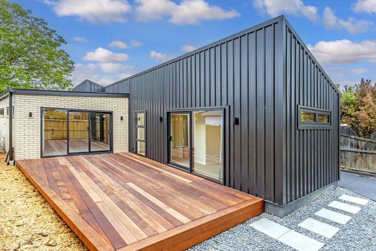 Photo of property in 16 Cadogan Street, Sydenham, Christchurch, 8023