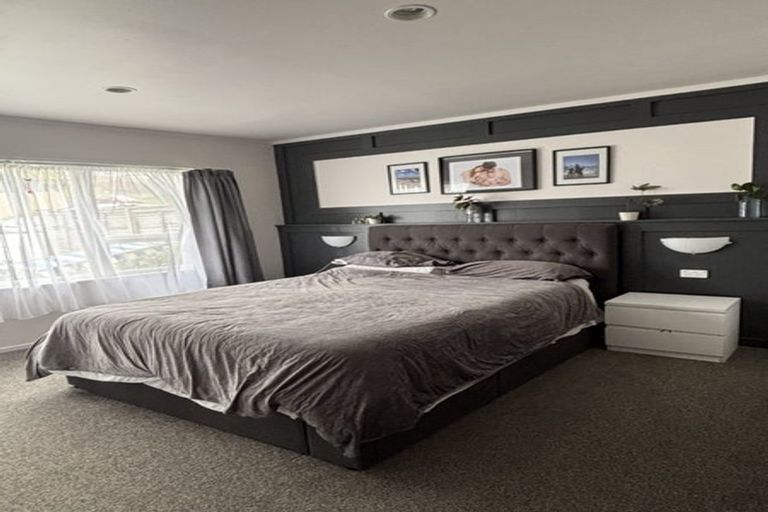 Photo of property in 1/10 Agincourt Street, Glenfield, Auckland, 0629