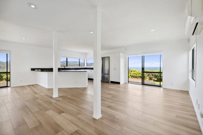 Photo of property in 15 Bury Grove, Strathmore Park, Wellington, 6022