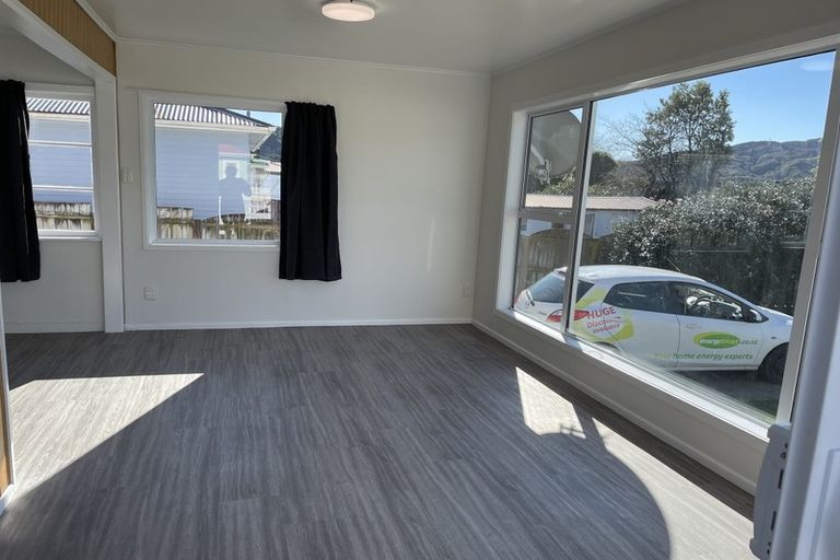 Photo of property in 60 Wainuiomata Road, Wainuiomata, Lower Hutt, 5014