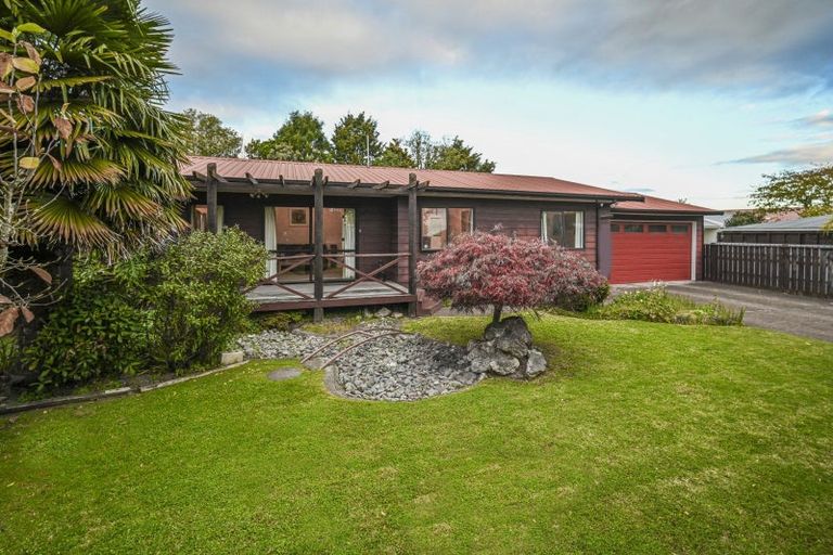 Photo of property in 14 Martin Dale, Raureka, Hastings, 4120