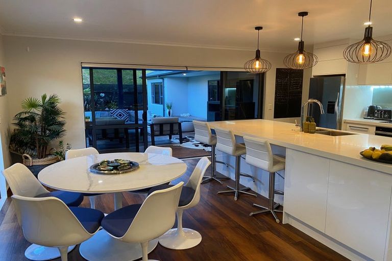 Photo of property in 64 Lorna Irene Drive, Raumati South, Paraparaumu, 5032