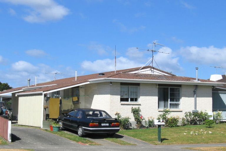 Photo of property in 1/22 Montana Road, Totara Park, Upper Hutt, 5018
