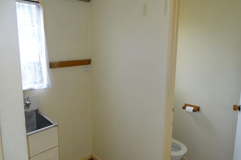 Photo of property in 2/14 Martin Road, Manurewa, Auckland, 2102