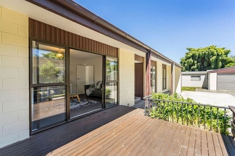 Photo of property in 5 Loreto Place, Hornby, Christchurch, 8042