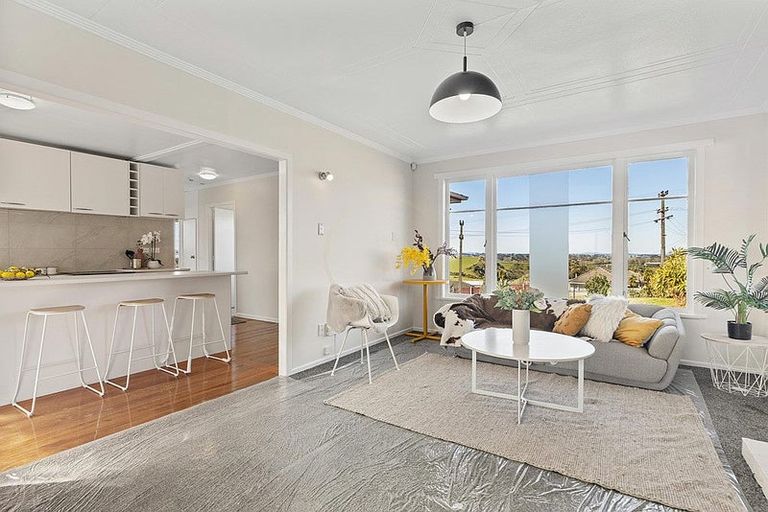 Photo of property in 18 Prangley Avenue, Mangere, Auckland, 2022