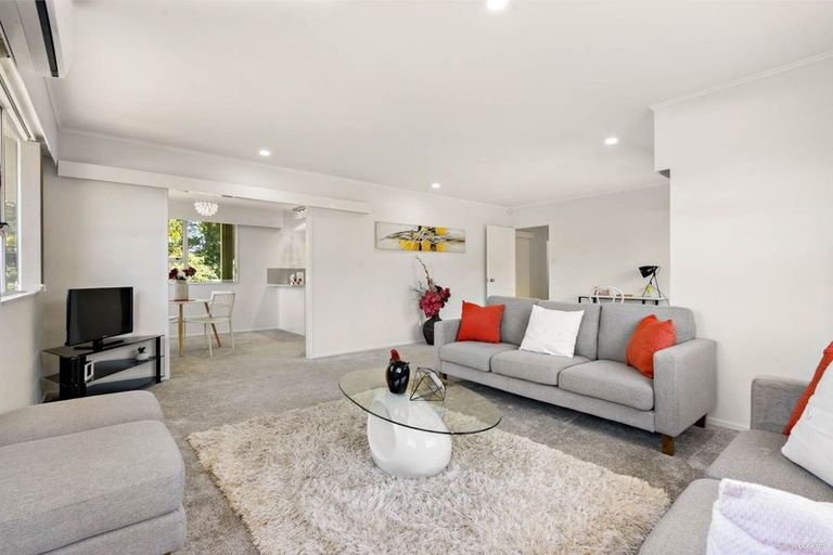 Photo of property in 12 Albemarle Place, Massey, Auckland, 0614