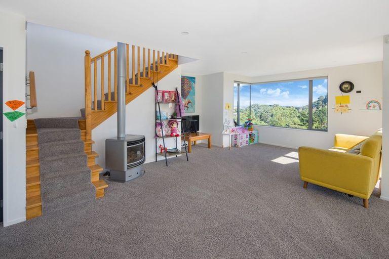Photo of property in 32 View Road, Houghton Bay, Wellington, 6023