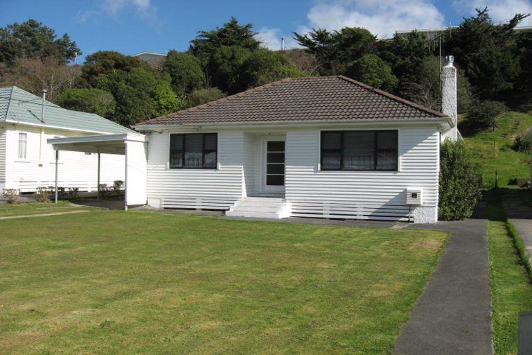 Photo of property in 36 Bledisloe Crescent, Wainuiomata, Lower Hutt, 5014