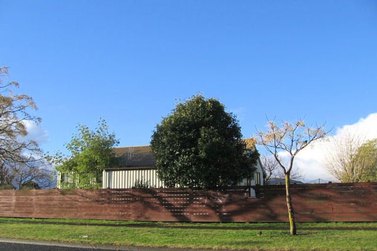 Photo of property in 5 Burton Crescent, Flaxmere, Hastings, 4120