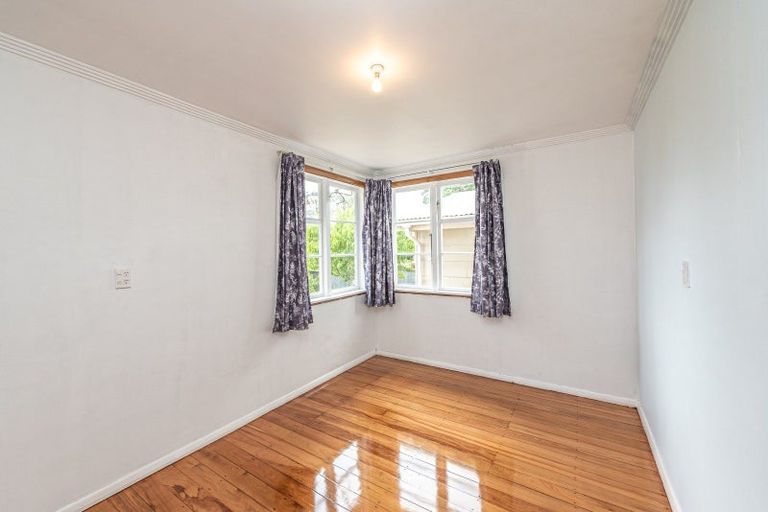 Photo of property in 104 Weraroa Road, Waverley, 4510