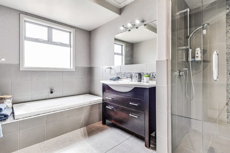 Photo of property in 18a Mcnicol Street, Fairfield, Hamilton, 3214