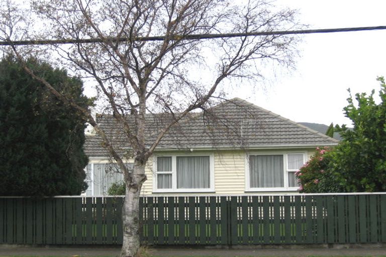 Photo of property in 194 Taita Drive, Avalon, Lower Hutt, 5011