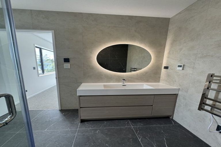 Photo of property in 13a Rock Isle Road, Torbay, Auckland, 0630