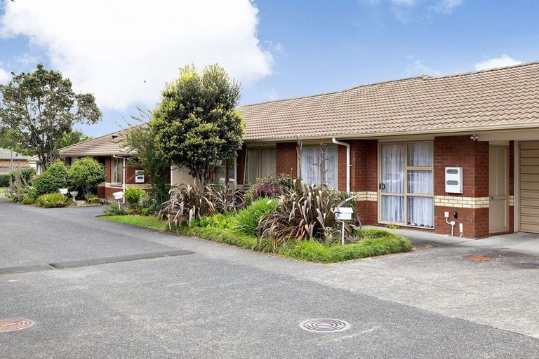 Photo of property in Kessel Way, 17/379 Swanson Road, Ranui, Auckland, 0612