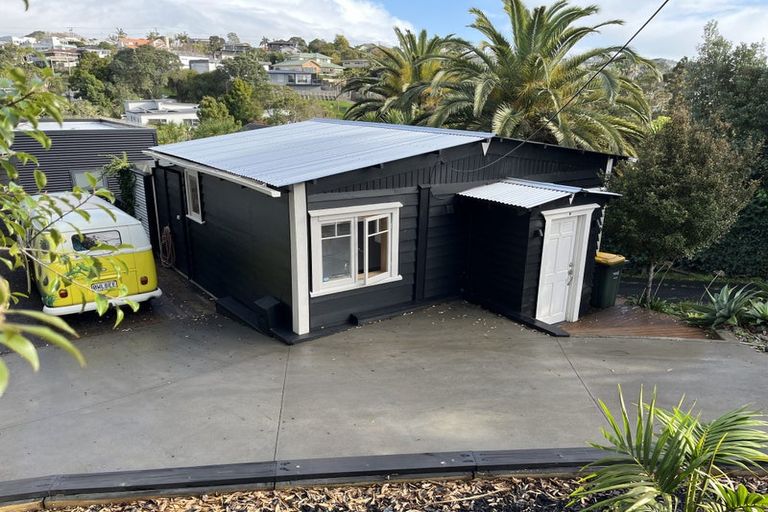 Photo of property in 890 Beach Road, Waiake, Auckland, 0630