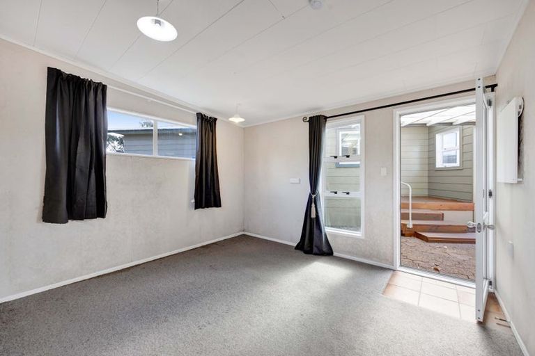 Photo of property in 20 Rewa Street, Inglewood, 4330