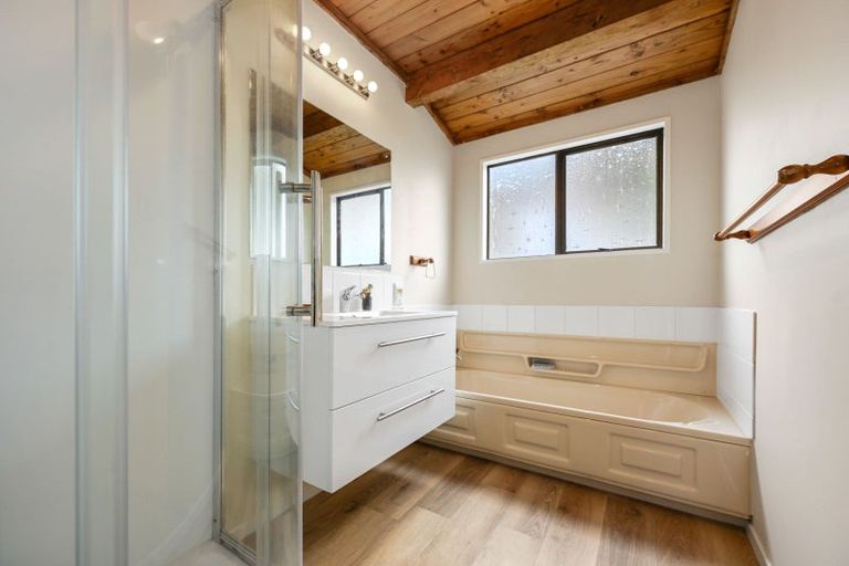 Photo of property in 2 Riverton Place, Fairview Downs, Hamilton, 3214