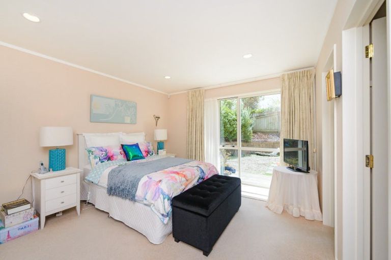 Photo of property in 100 Parnell Heights, Kelvin Grove, Palmerston North, 4414