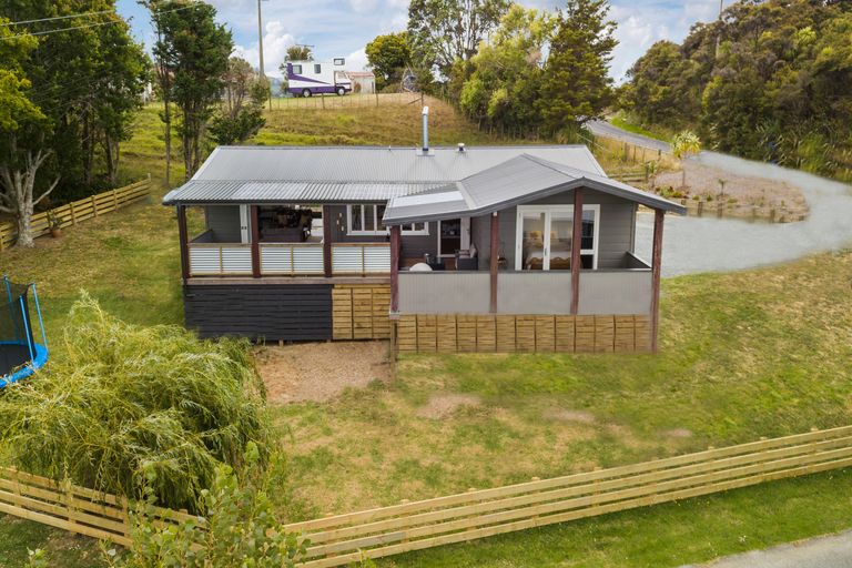 Photo of property in 108 Ti Point Road, Ti Point, Warkworth, 0985