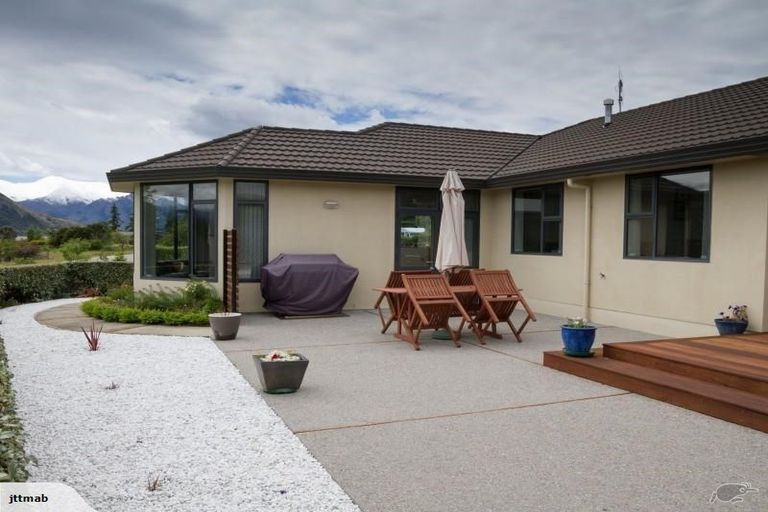 Photo of property in 26 Penrith Park Drive, Wanaka, 9305