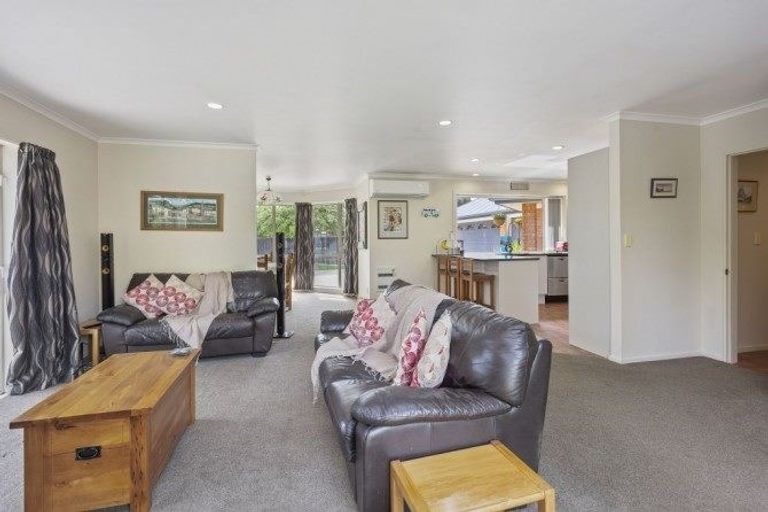 Photo of property in 4 Cobden Place, Woodend, 7610