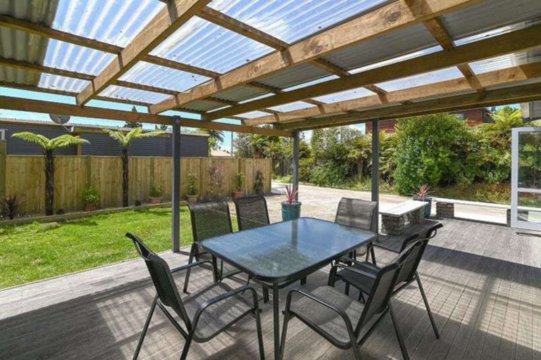 Photo of property in 26 Willow Avenue, Hannahs Bay, Rotorua, 3010