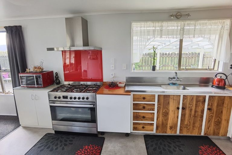 Photo of property in 98 Main Road, Harihari, 7884