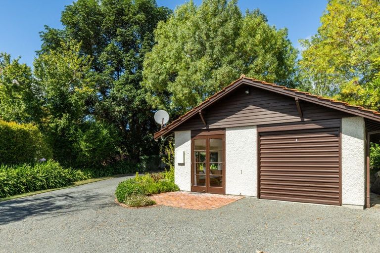 Photo of property in 35 Greenwood Road, Havelock North, 4130