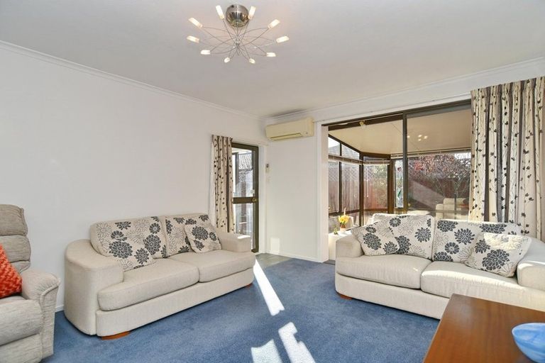 Photo of property in 2 Sawyers Arms Road, Northcote, Christchurch, 8052